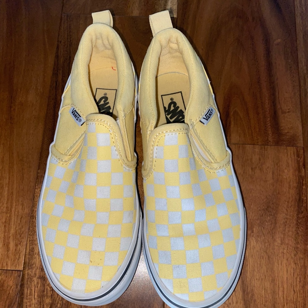 Vans yellow and white checked size 1 slip on shoe.